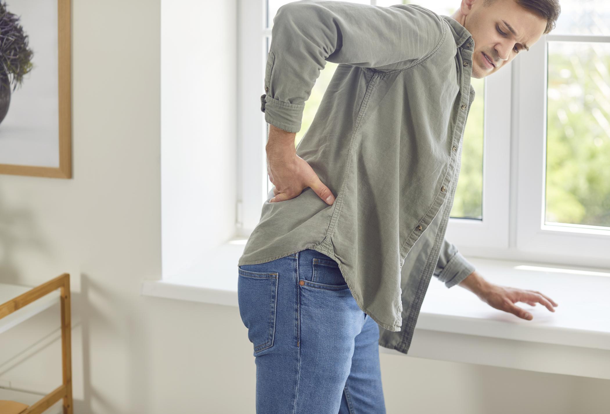 5 Tips to Manage Back Pain at Home